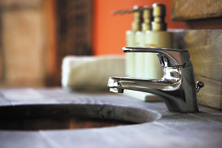 A2B Plumbers are able to fix any leaking taps you may have in Chalk Farm. 